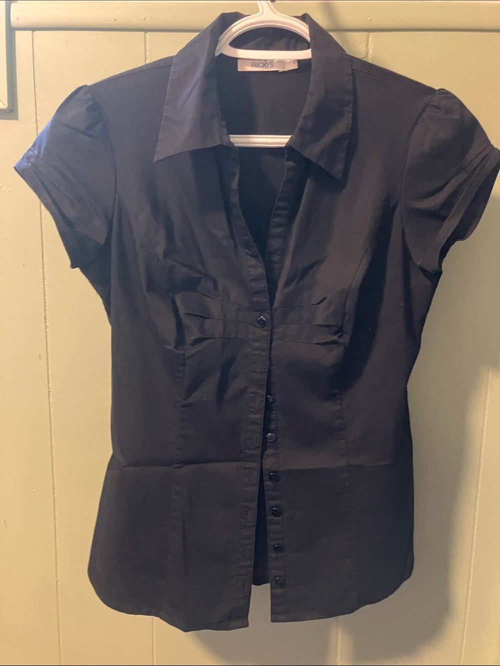 Ricki's Black Short Sleeve Button-Front Shirt